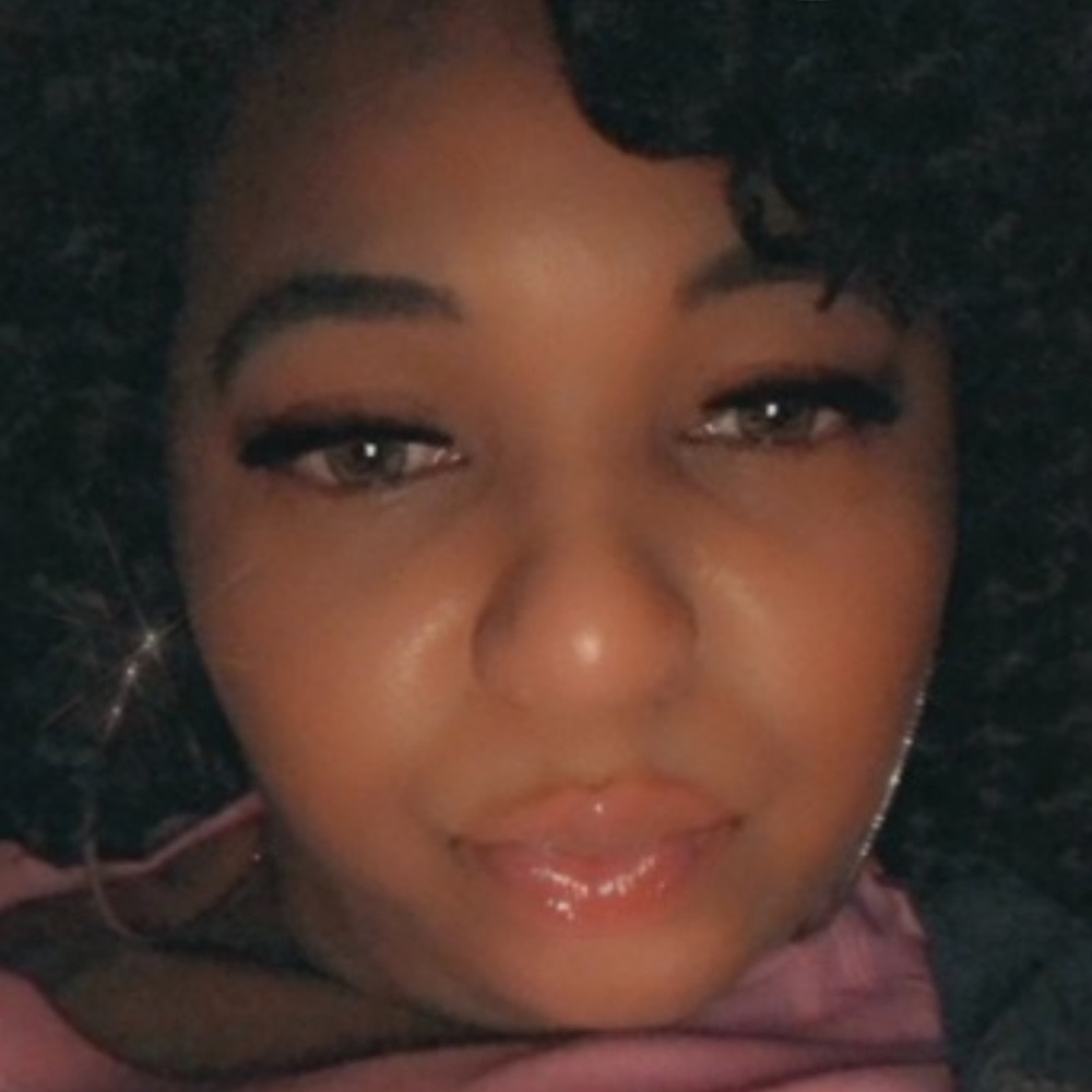 Meet your Posher, Dequeisha